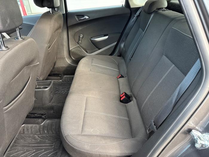 Opel Astra J 1.4 Turbo 16V Schadevoertuig (2011, Grijs)