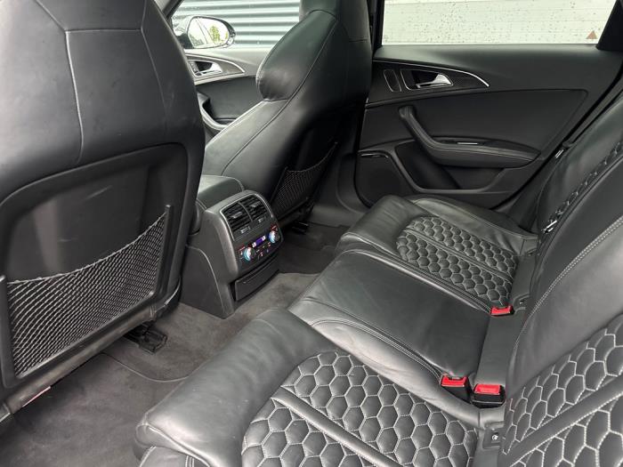 Audi RS 6 Avant 4.0 V8 TFSI 32V Schadevoertuig (2015, Grijs)