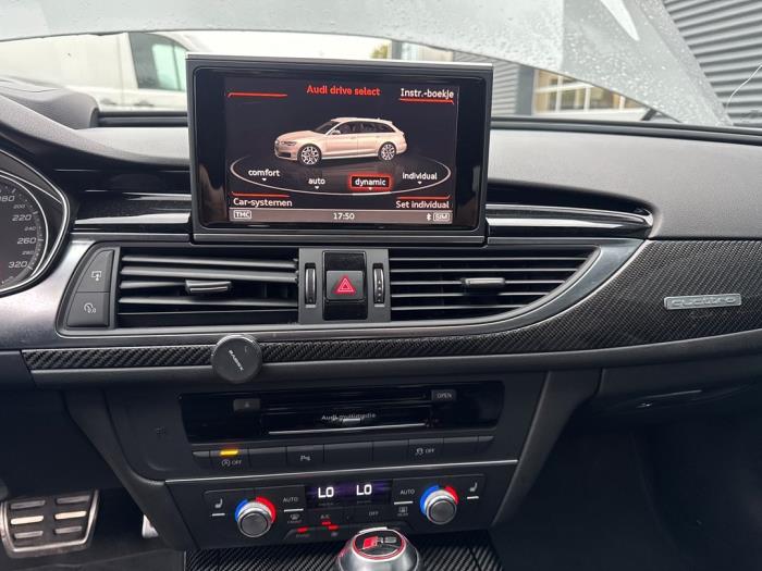 Audi RS 6 Avant 4.0 V8 TFSI 32V Schadevoertuig (2015, Grijs)