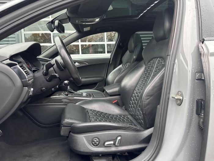 Audi RS 6 Avant 4.0 V8 TFSI 32V Schadevoertuig (2015, Grijs)