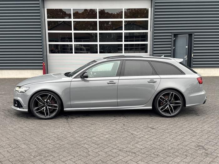 Audi RS 6 Avant 4.0 V8 TFSI 32V Schadevoertuig (2015, Grijs)
