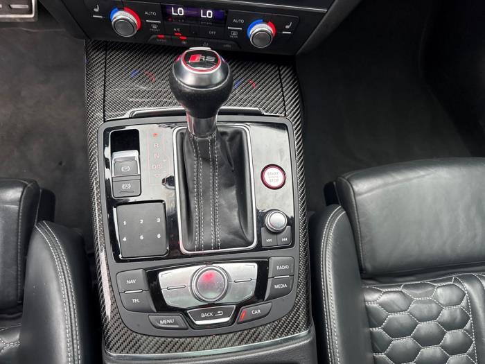 Audi RS 6 Avant 4.0 V8 TFSI 32V Schadevoertuig (2015, Grijs)