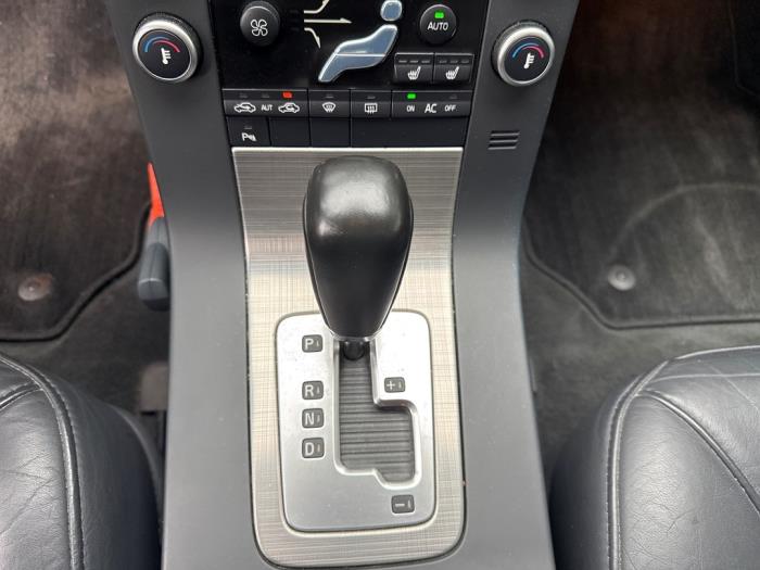 Volvo S80 2.4 D 20V Schadevoertuig (2008, Grijs)