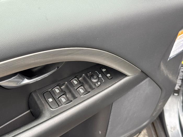 Volvo S80 2.4 D 20V Schadevoertuig (2008, Grijs)