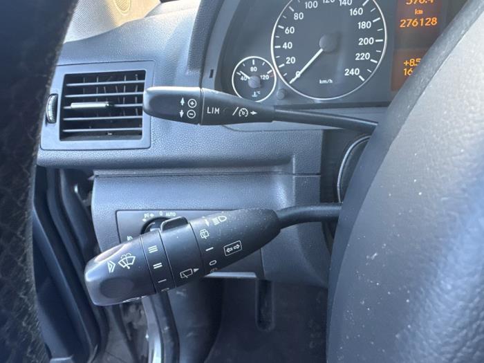 Mercedes A 1.5 A-150 5-Drs. Schadevoertuig (2009, Grijs)