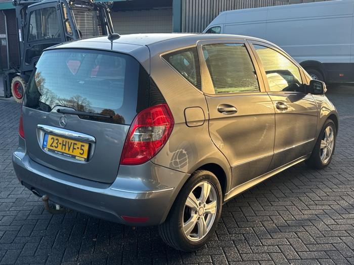 Mercedes A 1.5 A-150 5-Drs. Schadevoertuig (2009, Grijs)