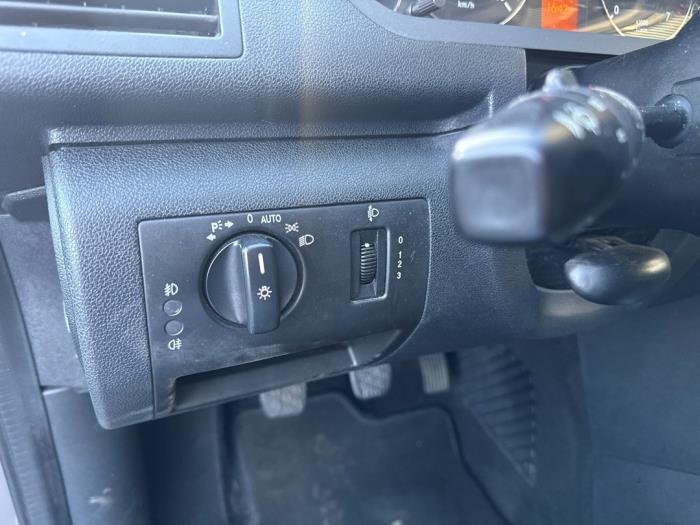 Mercedes A 1.5 A-150 5-Drs. Schadevoertuig (2009, Grijs)