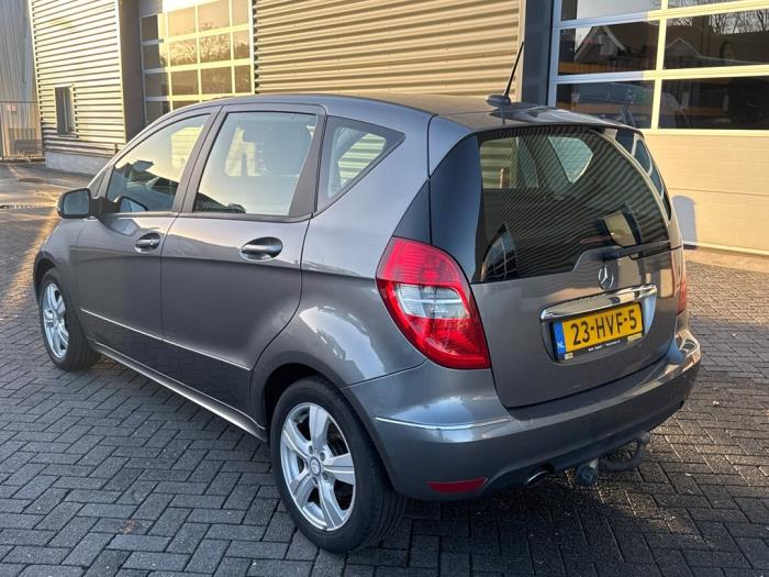 Mercedes A 1.5 A-150 5-Drs. Schadevoertuig (2009, Grijs)