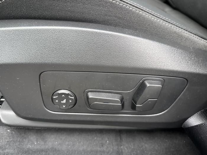 BMW X1 xDrive 30e 1.5 TwinPower Turbo 12V Schadevoertuig (2025)