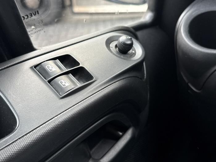 Iveco New Daily VI 33S13, 35C13, 35S13 Schadevoertuig (2016, Graniet)