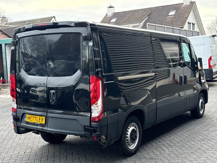 Iveco New Daily VI 33S13, 35C13, 35S13 Schadevoertuig (2016, Graniet)