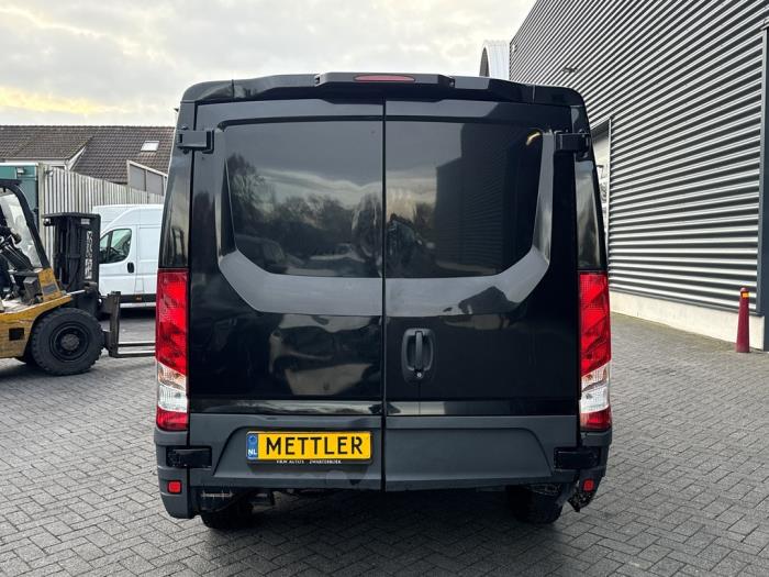 Iveco New Daily VI 33S13, 35C13, 35S13 Schadevoertuig (2016, Graniet)