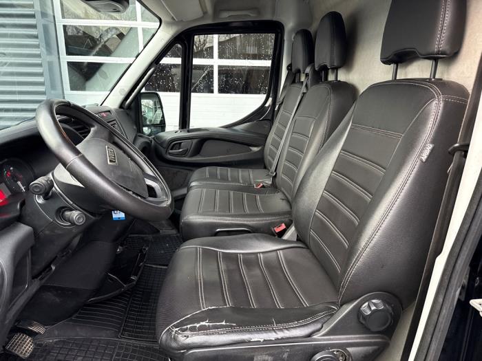 Iveco New Daily VI 33S13, 35C13, 35S13 Schadevoertuig (2016, Graniet)