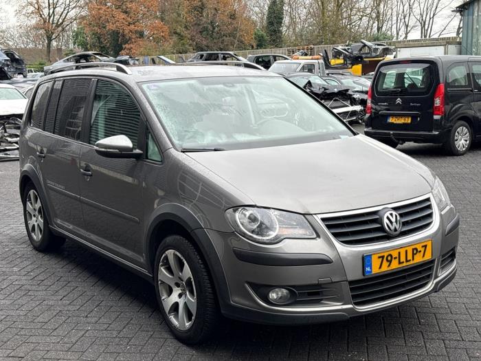 Volkswagen Touran 1.4 16V TSI 140 Schadevoertuig (2010, Grijs)