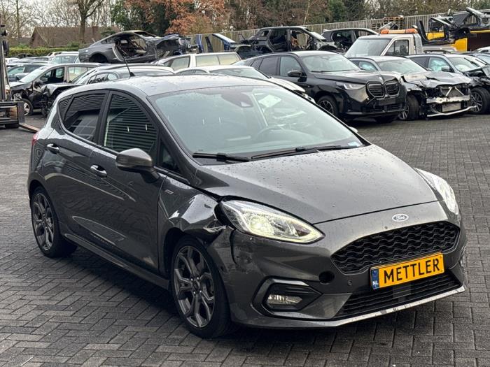 Ford Fiesta 7 1.0 EcoBoost 12V Hybrid 125 Schadevoertuig (2021, Grijs)
