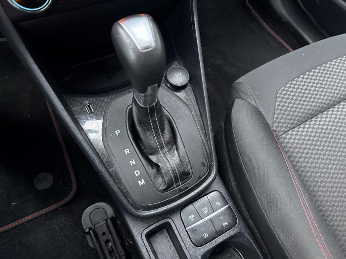 Ford Fiesta 7 1.0 EcoBoost 12V Hybrid 125 Schadevoertuig (2021, Grijs)