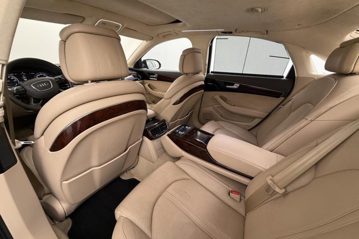 Audi A8 2.0 TFSI 16V Hybrid Schadevoertuig (2012, Bruin)