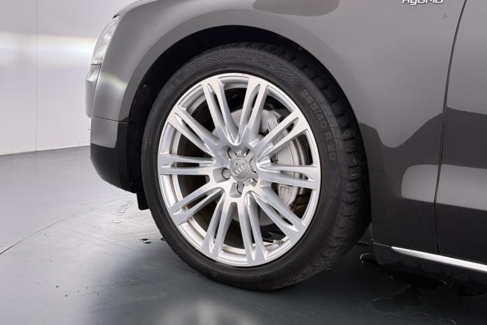 Audi A8 2.0 TFSI 16V Hybrid Schadevoertuig (2012, Bruin)