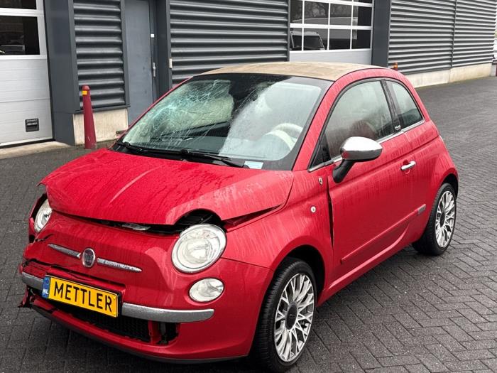 Fiat 500C 1.2 69 Schadevoertuig (2010, Rood)
