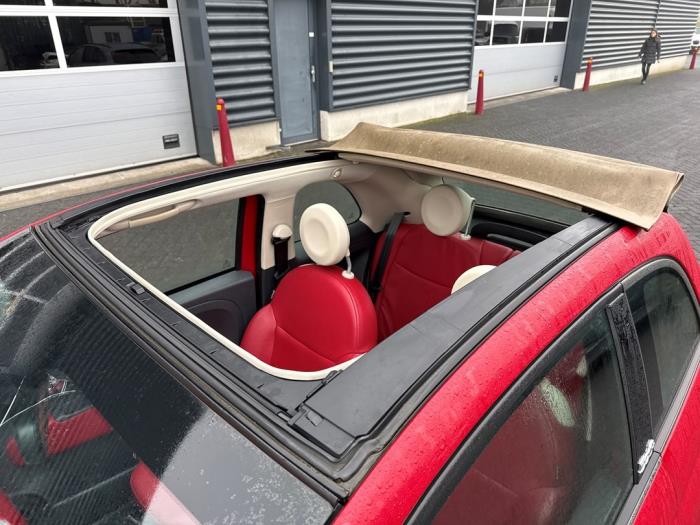 Fiat 500C 1.2 69 Schadevoertuig (2010, Rood)