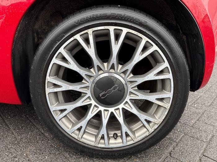Fiat 500C 1.2 69 Schadevoertuig (2010, Rood)