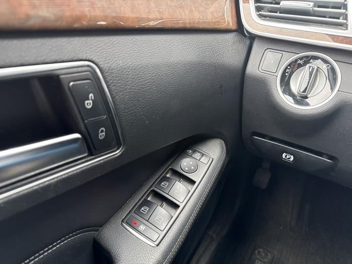 Mercedes E E-350 CGI V6 24V BlueEfficiency Schadevoertuig (2014, Grijs)