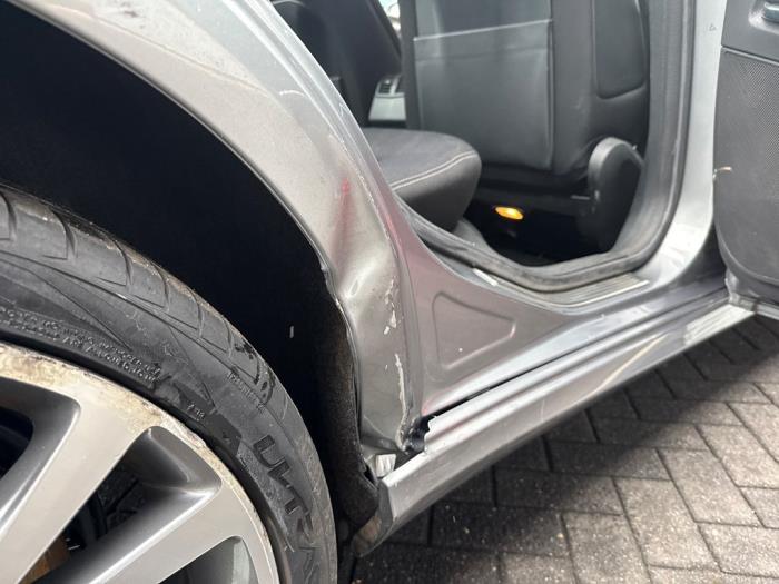 Mercedes E E-350 CGI V6 24V BlueEfficiency Schadevoertuig (2014, Grijs)