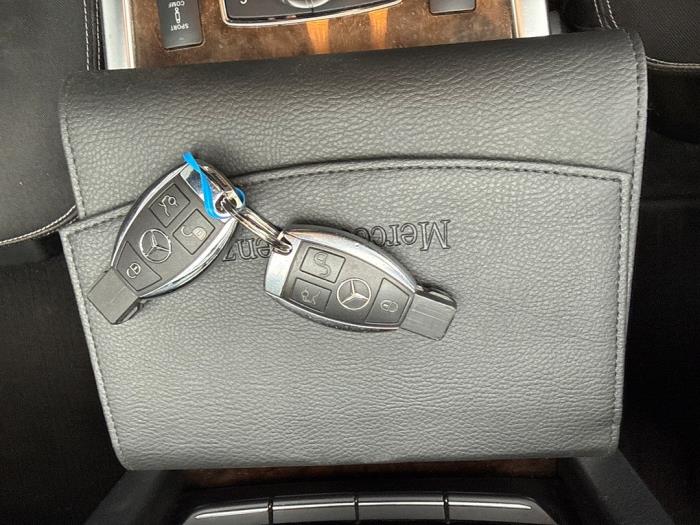 Mercedes E E-350 CGI V6 24V BlueEfficiency Schadevoertuig (2014, Grijs)