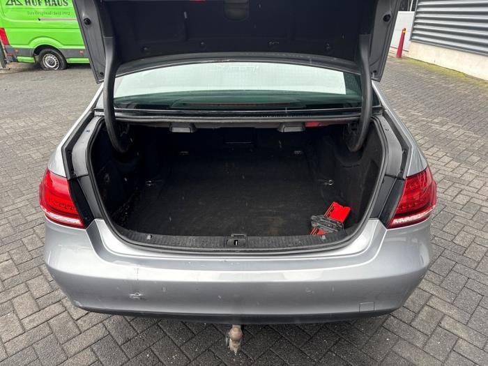 Mercedes E E-350 CGI V6 24V BlueEfficiency Schadevoertuig (2014, Grijs)