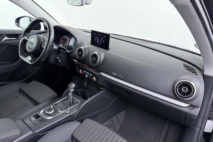 Audi A3 Sportback 1.4 TFSI ACT Ultra 16V Schadevoertuig (2016, Zwart)