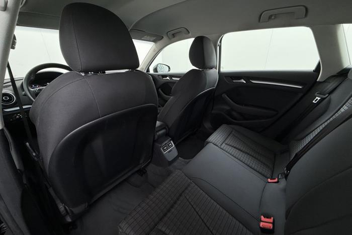 Audi A3 Sportback 1.4 TFSI ACT Ultra 16V Schadevoertuig (2016, Zwart)