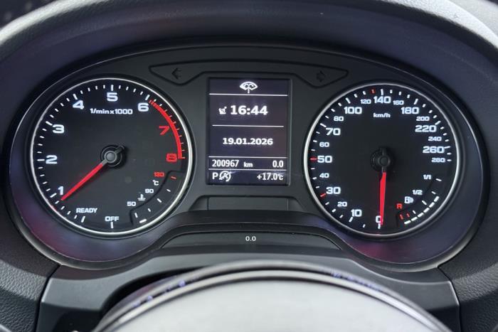 Audi A3 Sportback 1.4 TFSI ACT Ultra 16V Schadevoertuig (2016, Zwart)