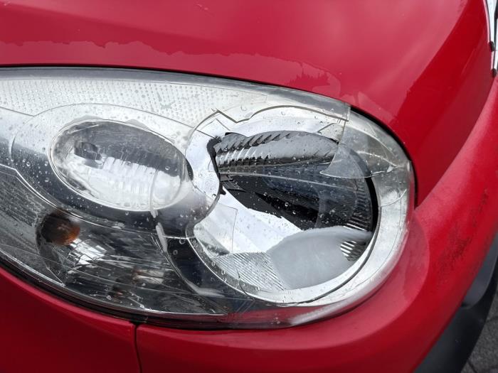 Citroen C1 1.0 12V Schadevoertuig (2008, Rood)