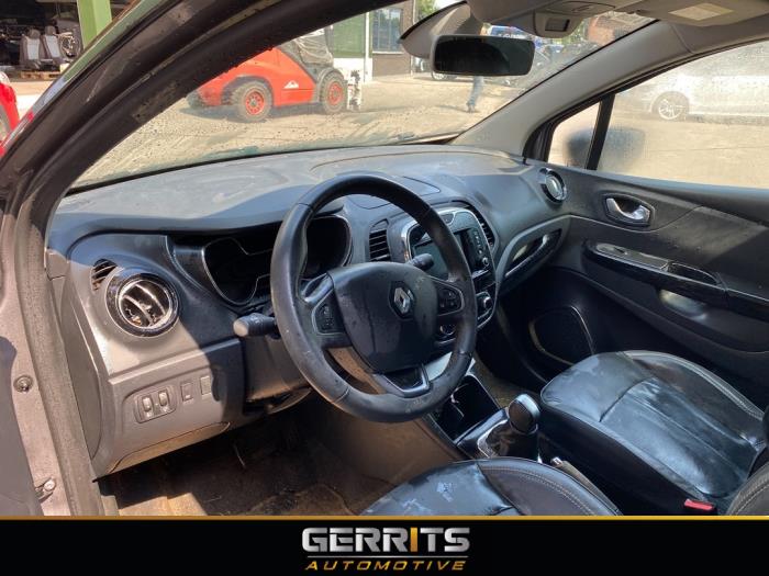 Renault Captur I 1.2 TCE 16V EDC Sloopvoertuig (2016, Grijs)