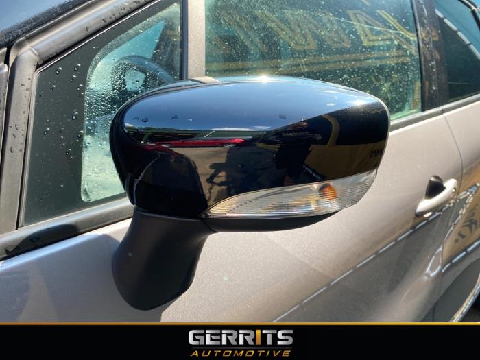 Renault Captur I 1.2 TCE 16V EDC Sloopvoertuig (2016, Grijs)