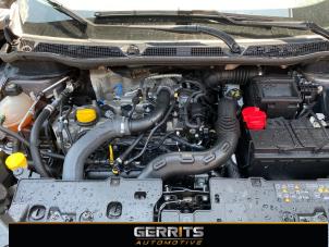 Renault Captur I 1.2 TCE 16V EDC Sloopvoertuig (2016, Grijs)