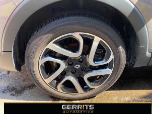 Renault Captur I 1.2 TCE 16V EDC Sloopvoertuig (2016, Grijs)