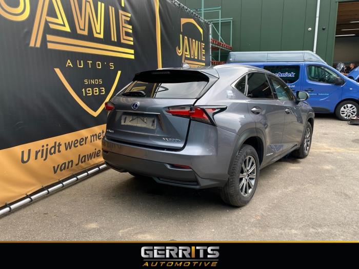 Lexus NX I 300h 2.5 16V 4x4 Sloopvoertuig (2014, Grijs)