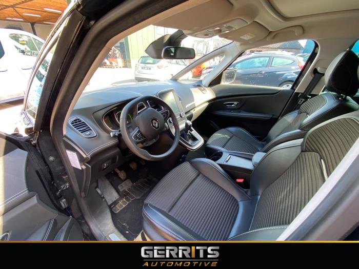 Renault Scénic IV 1.3 TCE 140 16V Sloopvoertuig (2018, Zwart)