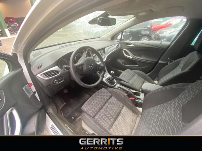 Opel Astra K Sports Tourer 1.6 CDTI 110 16V Sloopvoertuig (2019, Wit)