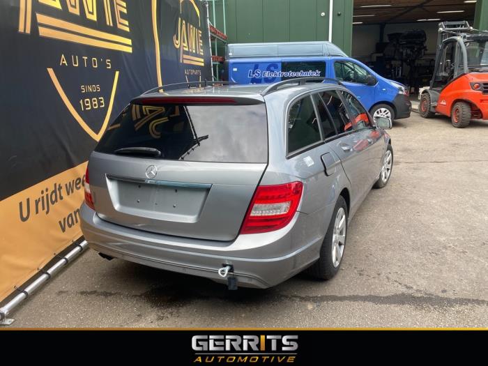 Mercedes C Estate 2.2 C-200 CDI 16V BlueEFFICIENCY Sloopvoertuig (2011, Grijs)