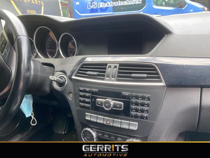 Mercedes C Estate 2.2 C-200 CDI 16V BlueEFFICIENCY Sloopvoertuig (2011, Grijs)