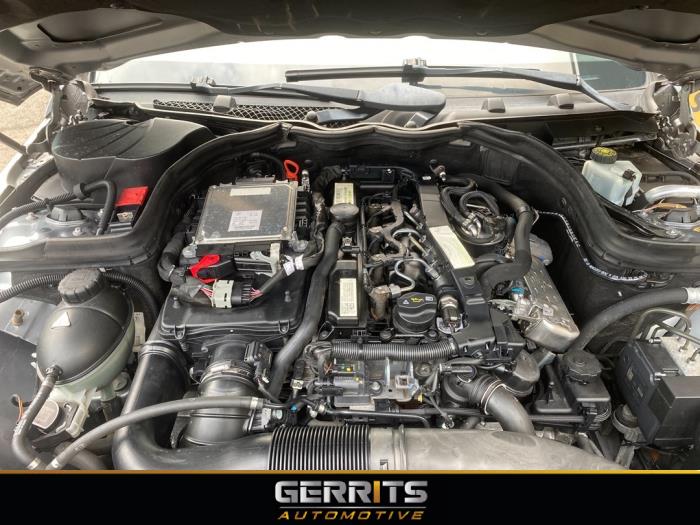 Mercedes C Estate 2.2 C-200 CDI 16V BlueEFFICIENCY Sloopvoertuig (2011, Grijs)