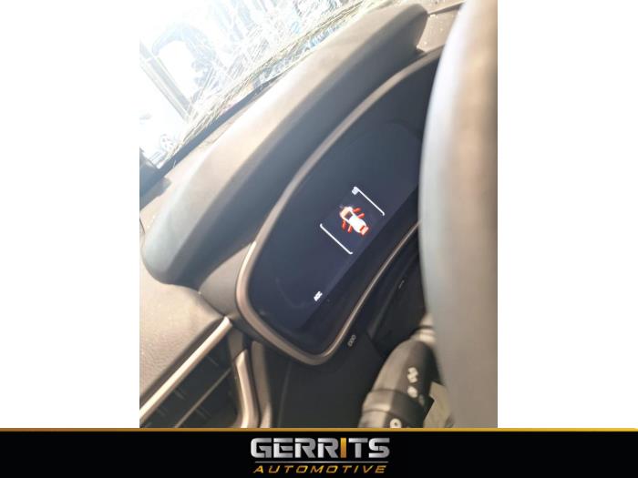 Toyota Corolla Cross 2.0 VVT-i 16V Hybrid 200 Sloopvoertuig (2022, Zwart)