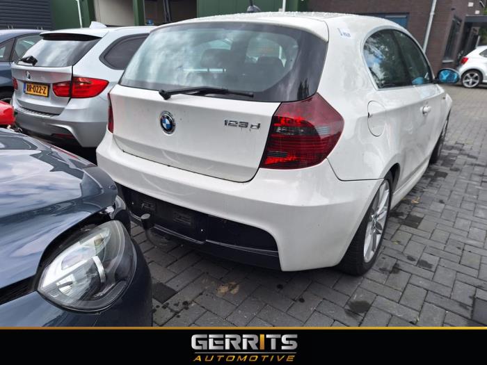 BMW 1 serie 123d 16V . Sloopvoertuig (2008, Wit)