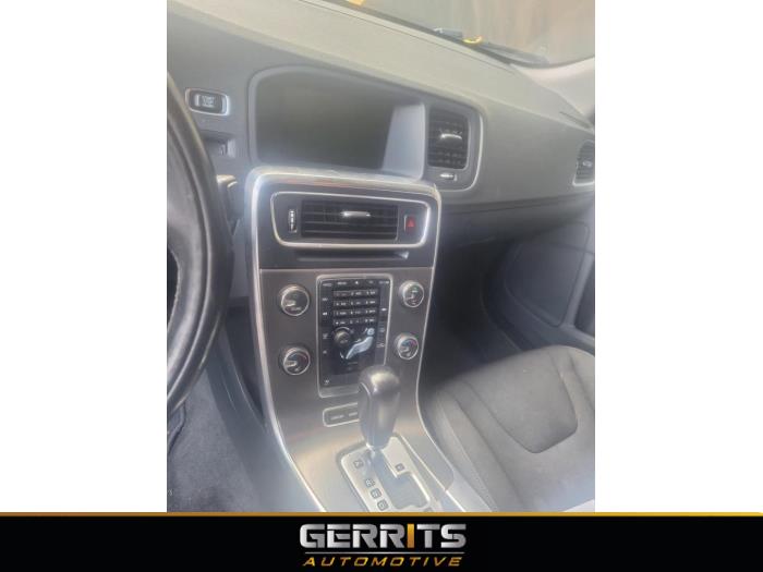 Volvo S60 II 2.4 D5 20V Sloopvoertuig (2011, Grijs)