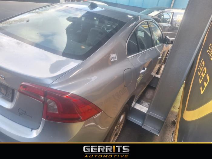 Volvo S60 II 2.4 D5 20V Sloopvoertuig (2011, Grijs)