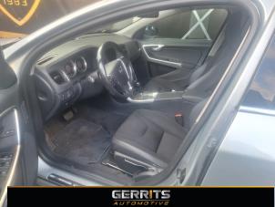 Volvo S60 II 2.4 D5 20V Sloopvoertuig (2011, Grijs)