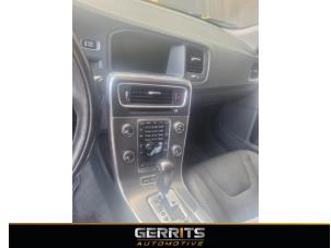Volvo S60 II 2.4 D5 20V Sloopvoertuig (2011, Grijs)