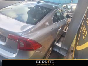 Volvo S60 II 2.4 D5 20V Sloopvoertuig (2011, Grijs)